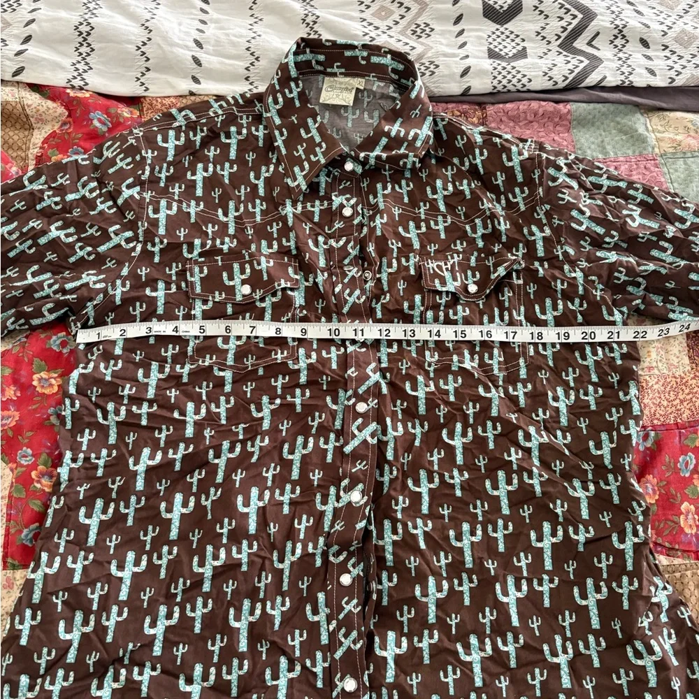 Cowgirl hardware women’s extra  large Brown Shirt with Cactus Print - Picture 4 of 9